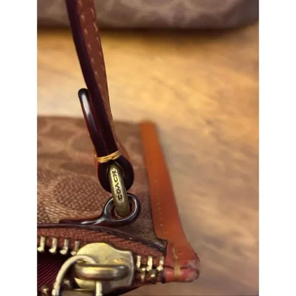 Coach purse - Picture 7 of 16